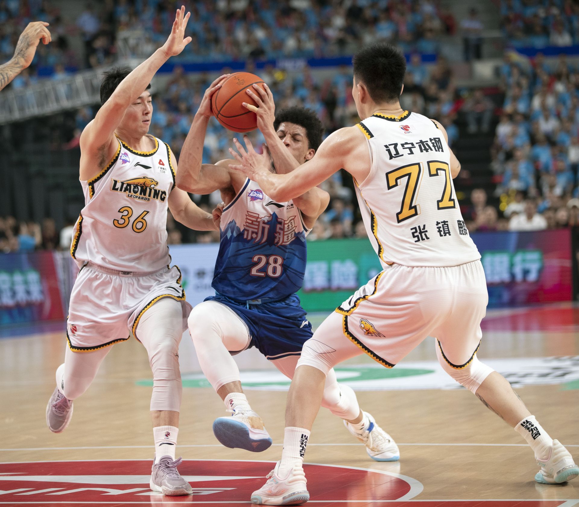 包含辽宁本钢发布备战花絮,清晨复出首秀,NBA总决赛任务艰巨,团队化学反应显著的词条 包含辽宁本钢发布备战花絮,清晨复出首秀,NBA总决赛任务艰巨,团队化学反应显著的词条